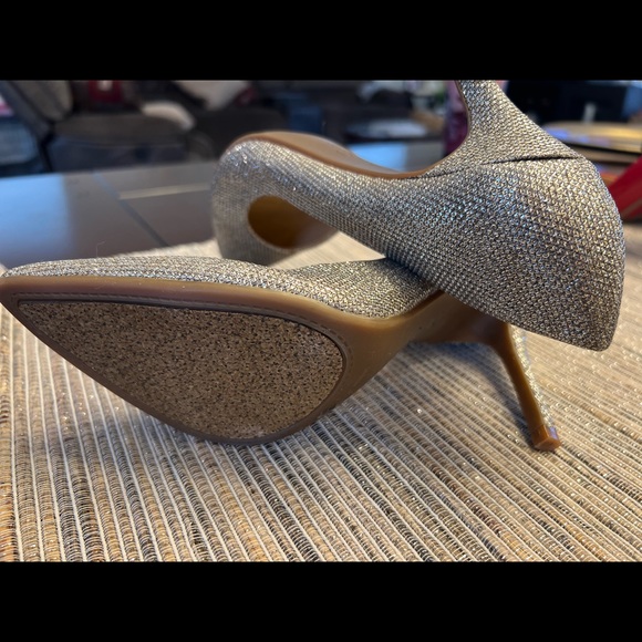 Jessica Simpson - size 7; Metallic high heeled shoes - Picture 6 of 7